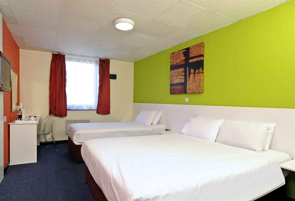 Ibis Styles London Walthamstow Hotel Room photo
